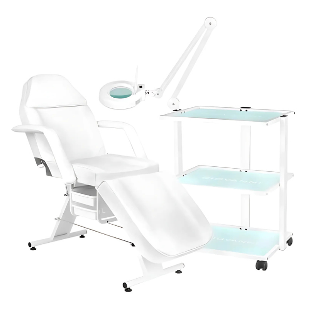 Ensemble esthétique comprenant un fauteuil, une desserte à roulettes et une lampe loupe LED pour soins professionnels.